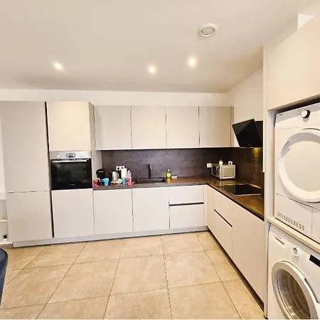 Exclusive Retreat- 3 Bedrooms, Terrace&parking Lussemburgo