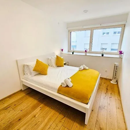 Exclusive Retreat- 3 Bedrooms, Terrace&parking Appartamento Lussemburgo